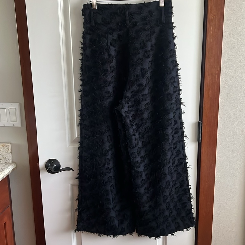 H&M High Waisted Fuzzy  Wide Leg
Statement pants